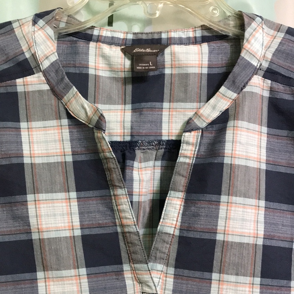 Eddie Bauer blue plaid V-neck sleeveless top - Picture 3 of 8